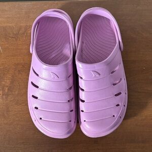 Rugged Shark Purple Slip-On Clogs women's size 10 like new